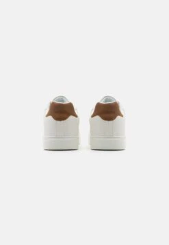 Pier One Sneakers Laag - White -Pier One Goedkope Winkel 0d68a4c32b96494b83f0888dc073cae5