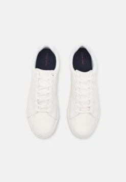 Pier One Unisex - Sneakers Laag - White -Pier One Goedkope Winkel 3747494760f54e24afa52bab7dfce4dd