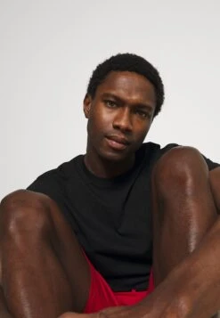 Pier One 3 Pack - Pyjamabroek - Black/Mottled Dark Grey/Red -Pier One Goedkope Winkel 4f57fa2361ff43dba0b55c4847802e72