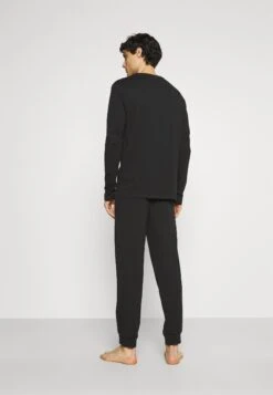 Pier One Pyjama - Black -Pier One Goedkope Winkel b9b8fb88b64649ea840444d93817e424