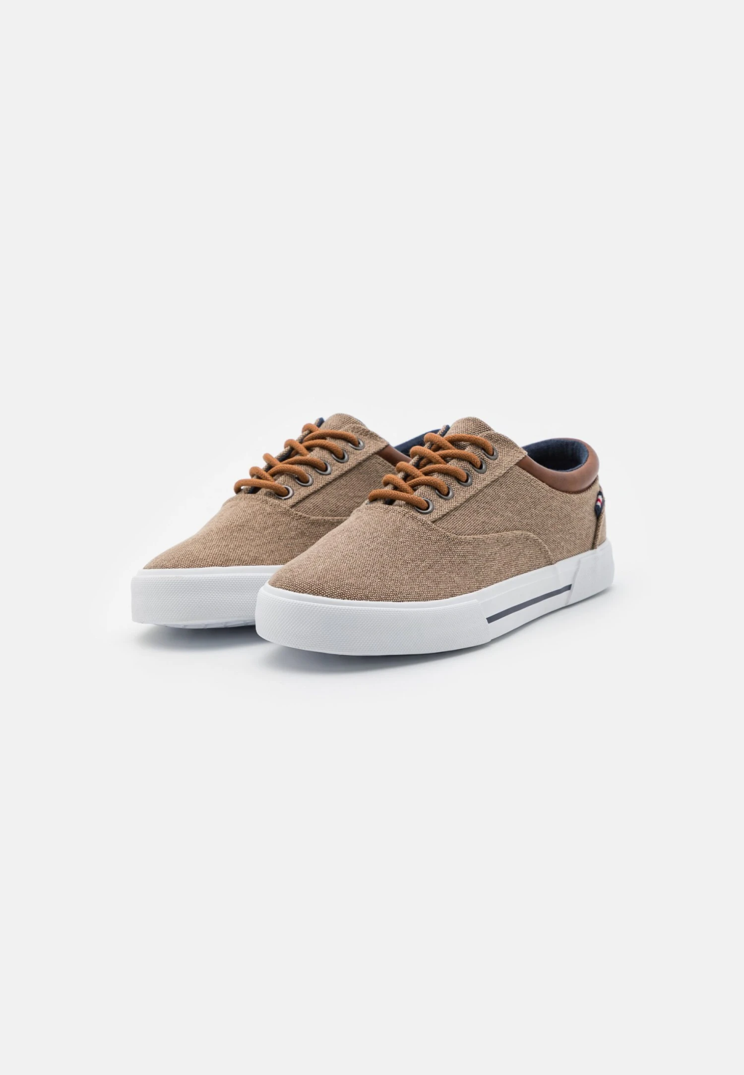 Pier One Sneakers Laag - Taupe - Afbeelding 2